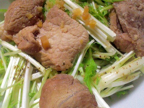 ガッツリ食べたいとき・・・豚肉のしょうが炒めサラダ